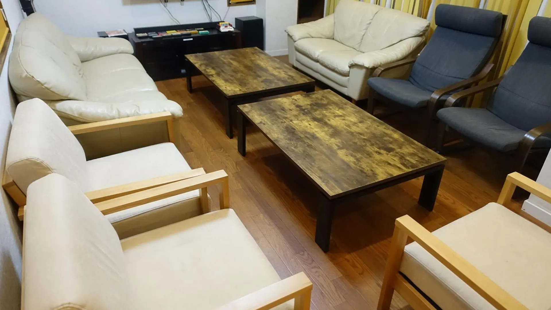 Condo Within Tokyo Disneyresort 10 People Can Stay 0*,  Japan